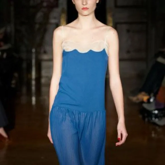 Lyell NYC scalloped silk pleated dress - Picture 2 of 7